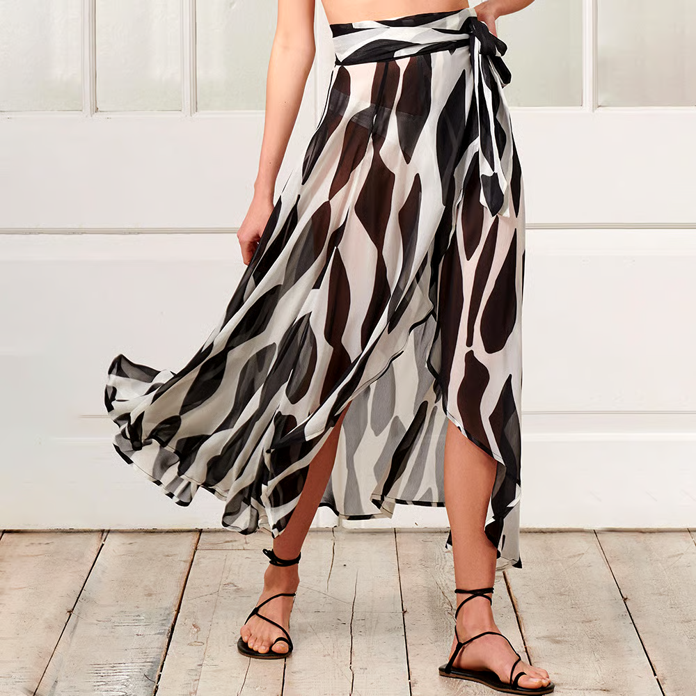 Loop Buckle Print Two Piece Swimsuit Set Loop Buckle Print Two Piece Swimsuit Set